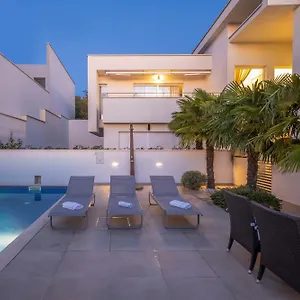 Adriatic Dream - Luxury & Private Pool Only For Apartment