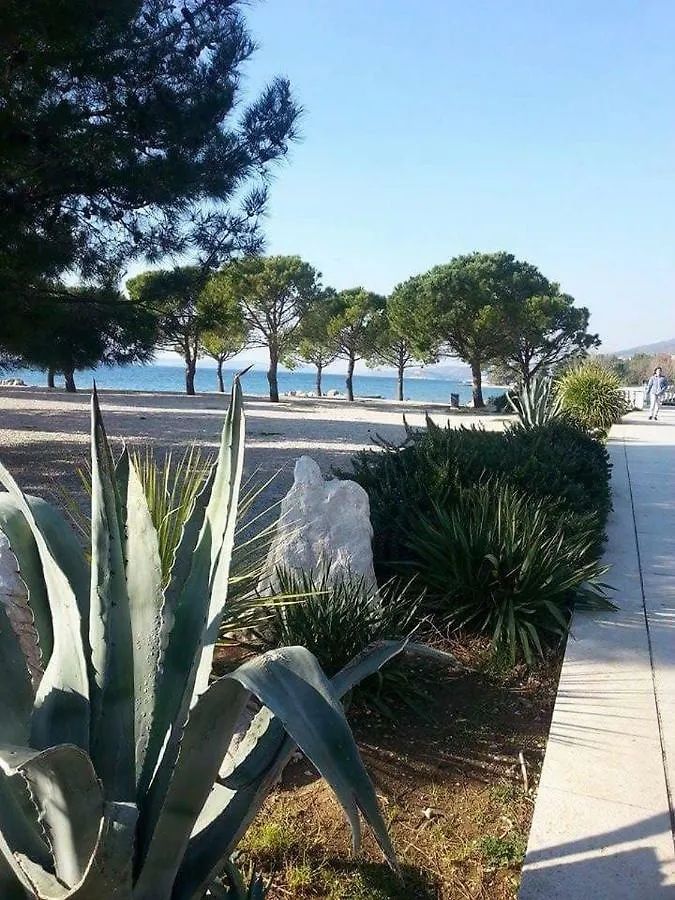 Apartment Dora Crikvenica 0*,